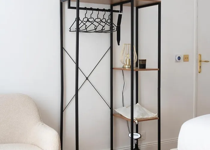 Eiffel Apartmán *